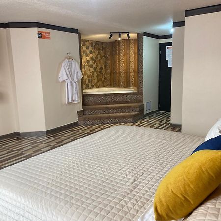 Hostal Guayllabamba Quito Exteriör bild